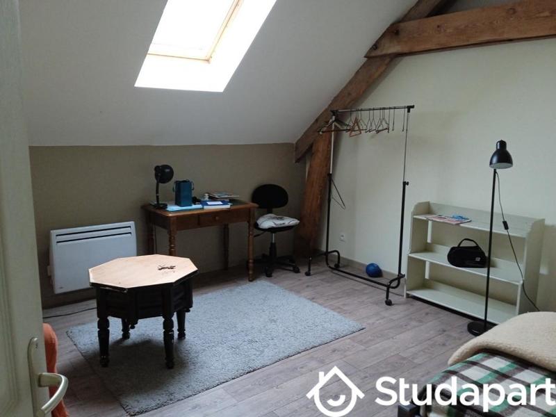 Chambre - 250 m² - 1 pièce