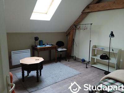 Chambre - 250 m² - 1 pièce