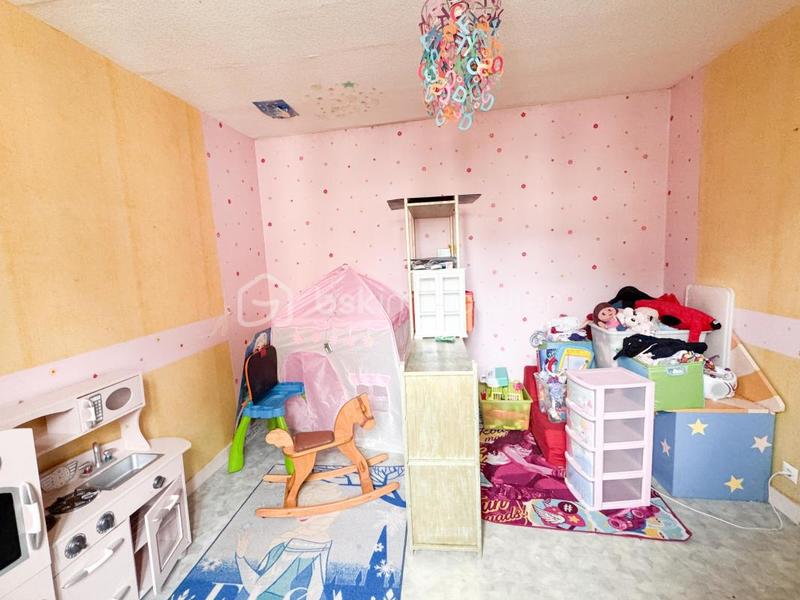 Maison - 196 m² - 8 pièces