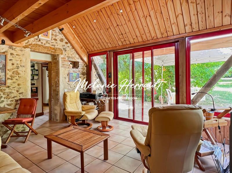 Maison - 200 m² - 8 pièces