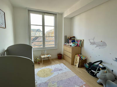 Appartement - 89 m² - 4 pièces