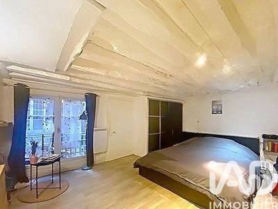 Studio - 25 m² - 1 pièce