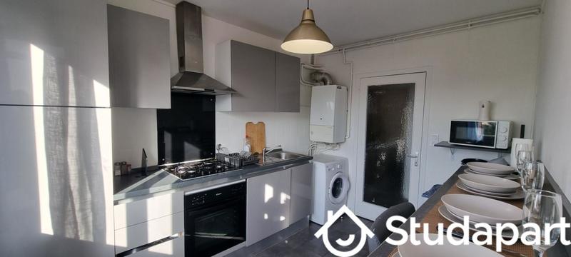 Chambre - 12 m² - 1 pièce