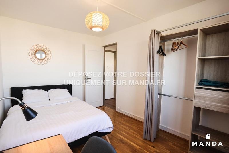 Chambre - 10 m² - 4 pièces