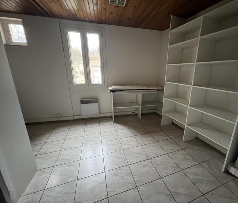 Local d'activités - 383 m²