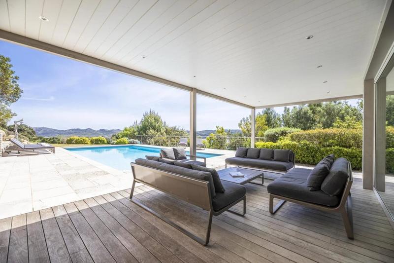 Propriété - 466 m² - 11 pièces