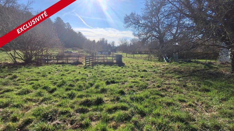 Terrain constructible - 854 m²