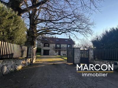 Maison - 196 m² - 7 pièces