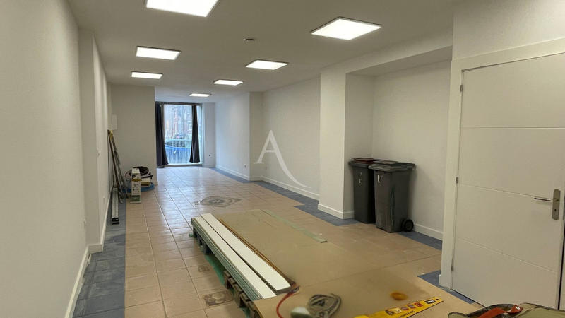 Local commercial - 61 m²