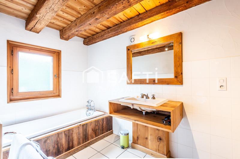 Châlet - 395 m² - 10 pièces