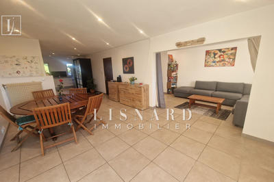 Appartement - 76 m² - 4 pièces