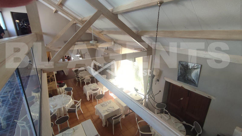 Immeuble - 1 300 m²