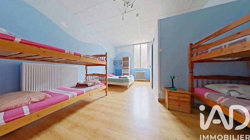 Maison - 891 m² - 15 pièces