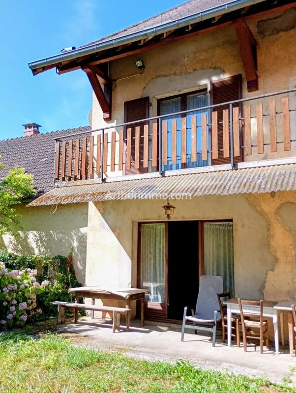 Maison - 243 m² - 8 pièces
