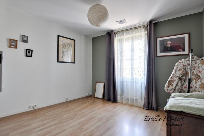 Maison - 205 m² - 10 pièces