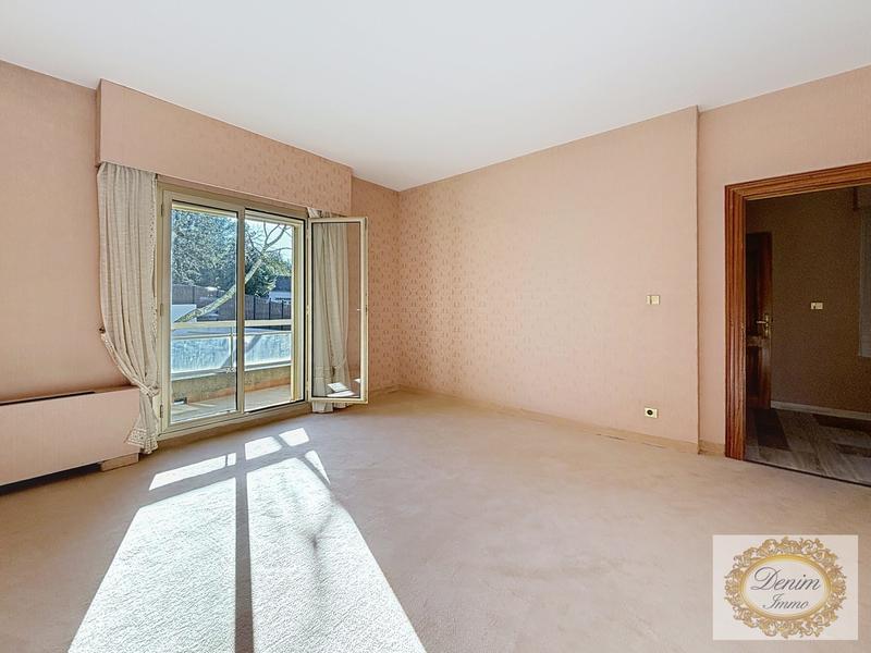 Villa - 390 m² - 6 pièces