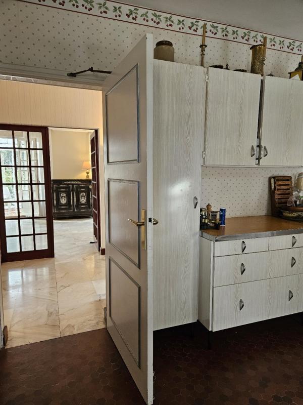 Maison - 181 m² - 8 pièces