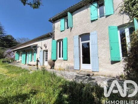 Maison de village - 242 m² - 10 pièces