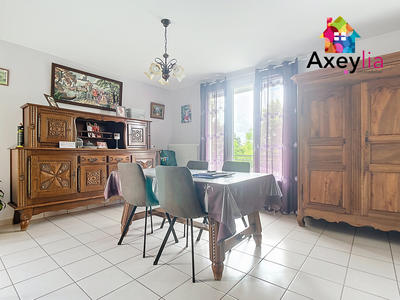 Maison - 93 m² - 4 pièces