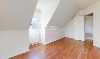 Maison - 88 m² - 6 pièces