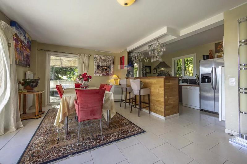 Villa - 312 m² - 7 pièces