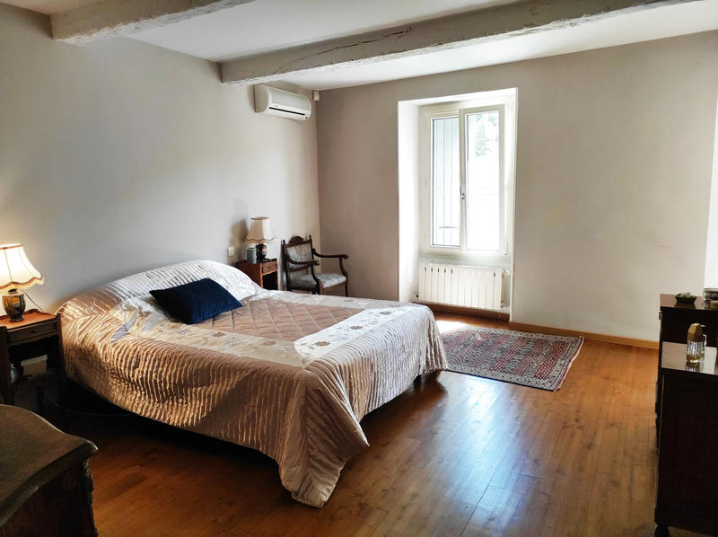 Maison - 799 m² - 25 pièces