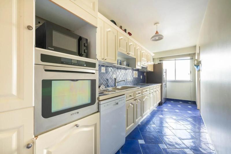 Appartement - 75 m² - 3 pièces