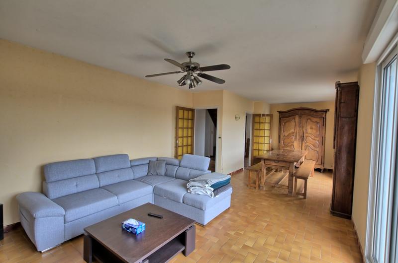 Maison traditionnelle - 181 m² - 7 pièces