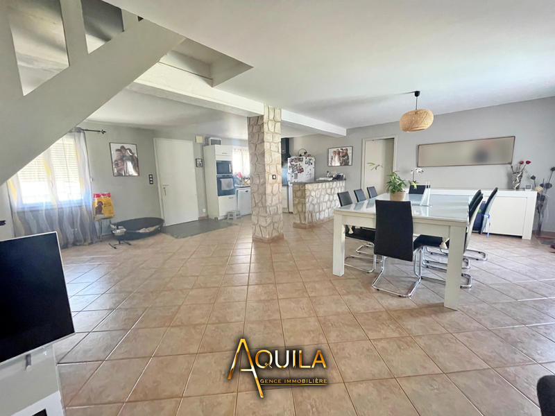 Maison - 143 m² - 7 pièces