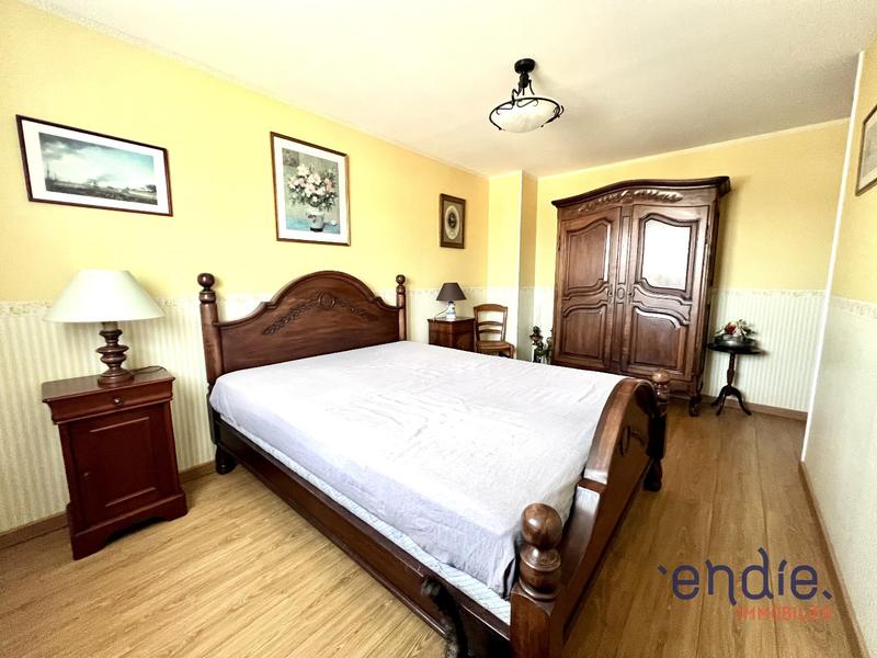 Maison - 183 m² - 7 pièces