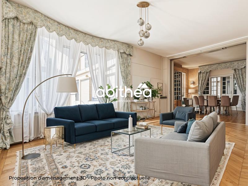 Maison - 328 m² - 10 pièces