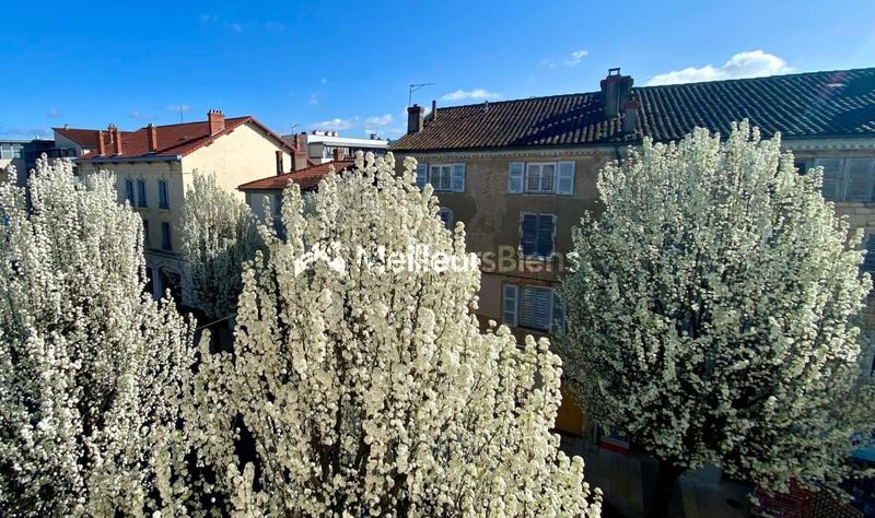 Appartement ancien - 91 m² - 4 pièces