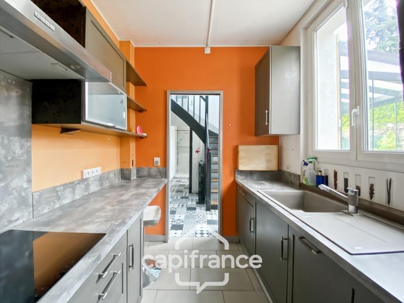 Maison - 223 m² - 8 pièces