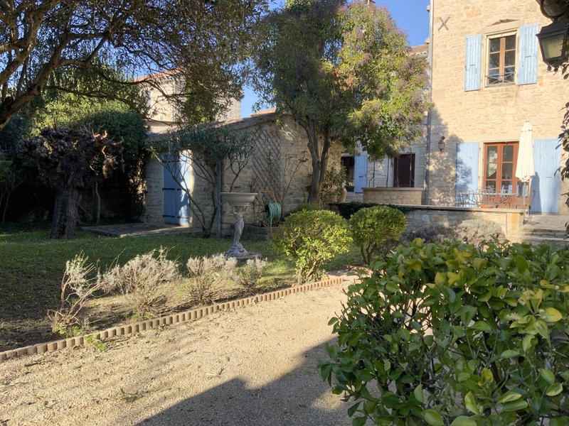 Maison - 234 m² - 8 pièces