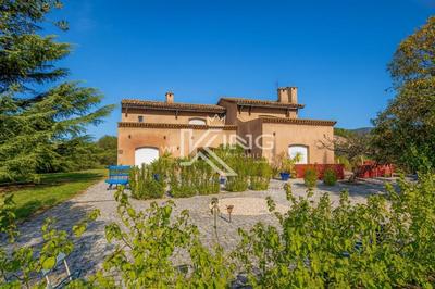 Appartement - 250 m² - 6 pièces