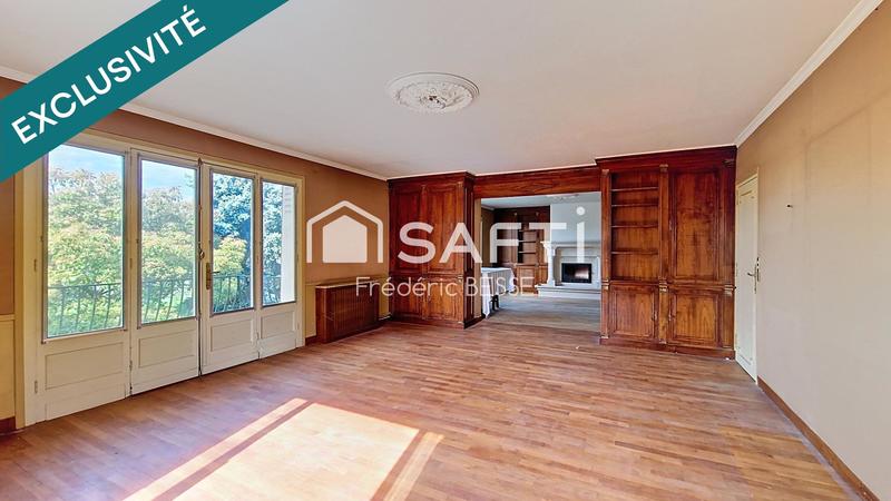 Maison - 273 m² - 9 pièces