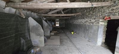 Grange - 300 m² - 4 pièces