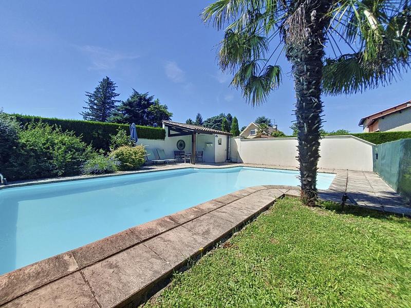 Villa - 195 m² - 4 pièces