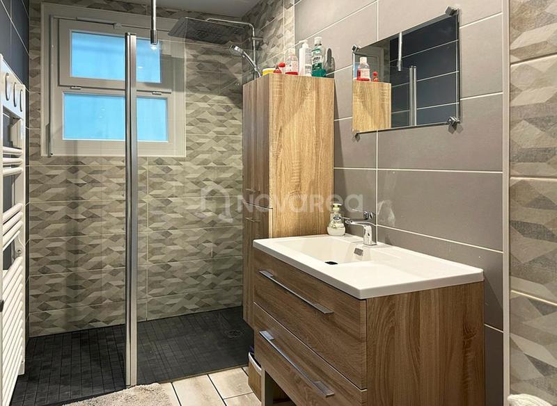 Maison - 187 m² - 5 pièces