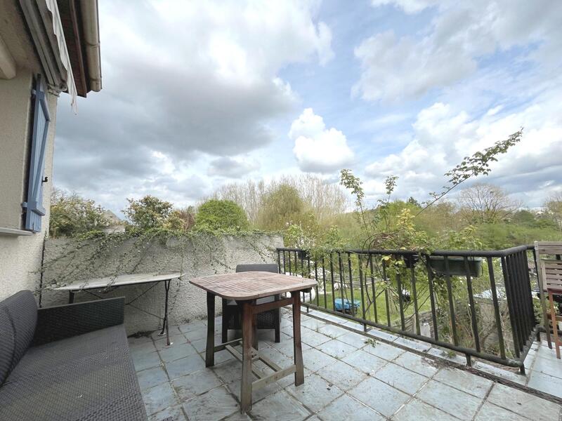 Maison - 94 m² - 5 pièces