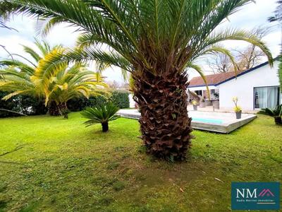 Maison - 140 m² - 5 pièces