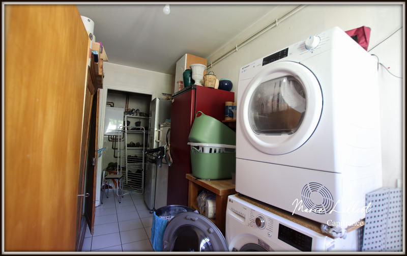 Maison - 232 m² - 9 pièces