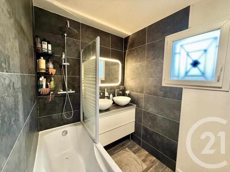 Villa - 110 m² - 5 pièces