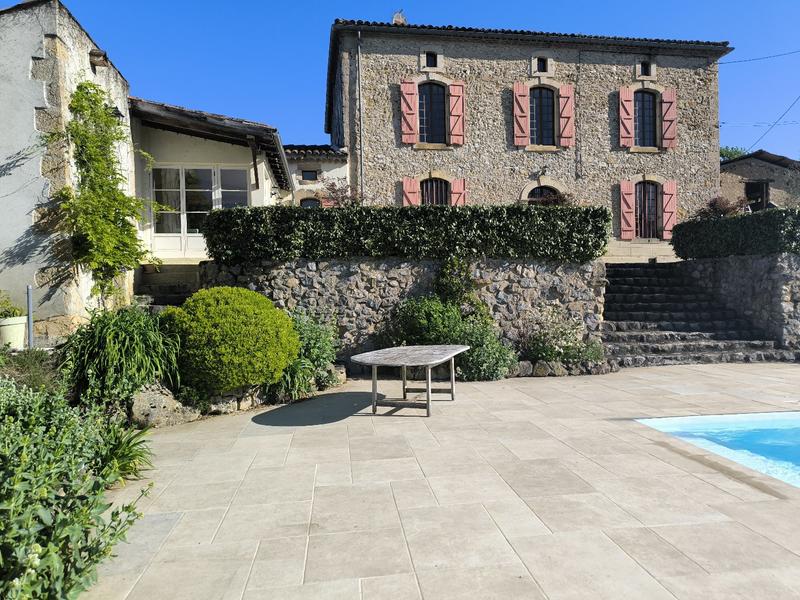 Maison - 296 m² - 8 pièces