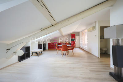 Appartement - 75 m² - 2 pièces