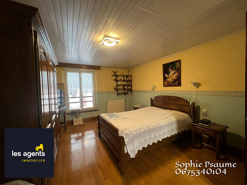 Maison - 240 m² - 10 pièces