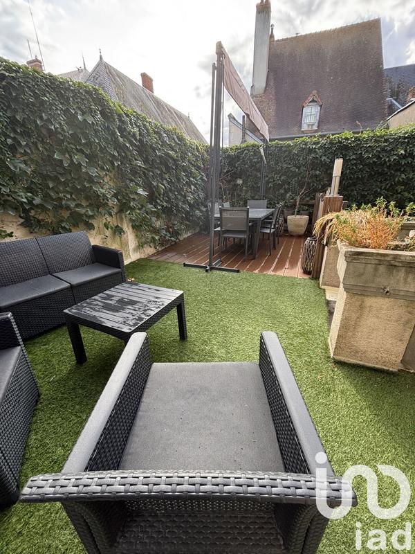 Maison - 225 m² - 7 pièces