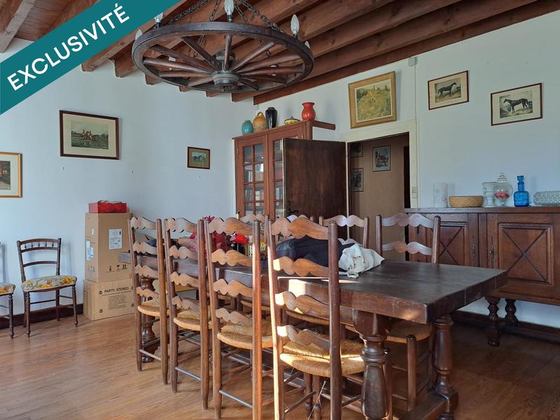 Maison - 211 m² - 9 pièces