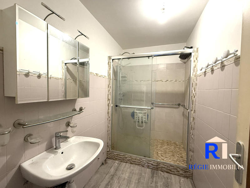 Appartement - 97 m² - 5 pièces