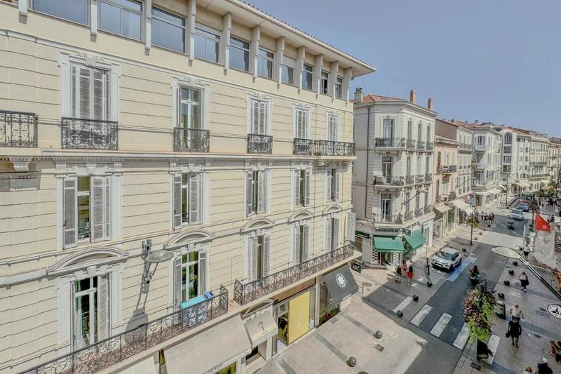 Appartement - 95 m² - 4 pièces